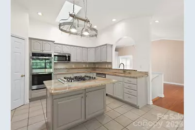 21 Old Applewood Lane, Hendersonville, NC 28739 - Photo 8