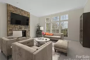 21 Old Applewood Ln, Hendersonville, NC 28739 - Photo 4