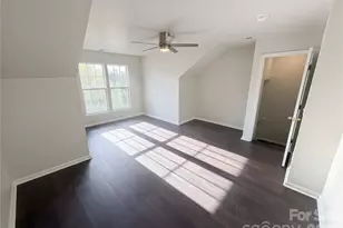 12014 Cheviott Hill Ln, Charlotte, NC 28213 - Photo 4