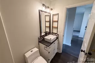 12014 Cheviott Hill Ln, Charlotte, NC 28213 - Photo 10