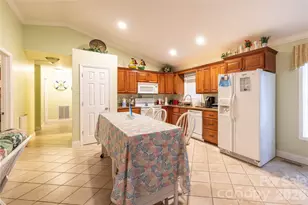 646 Springwood Dr, Mount Gilead, NC 27306 - Photo 8