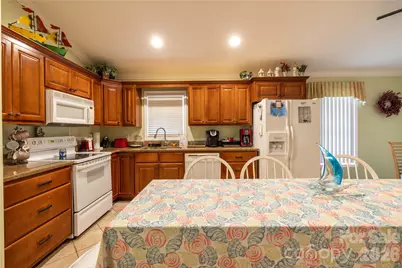 646 Springwood Drive, Mount Gilead, NC 27306 - Photo 6