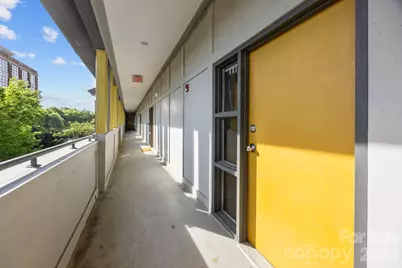 514 W 10th Street #403, Charlotte, NC 28202 - Photo 2