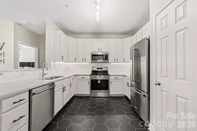 1000 E Woodlawn Road #111, Charlotte, NC 28209 - Photo 10