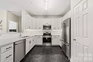 1000 E Woodlawn Rd, Charlotte, NC 28209 - Photo 10