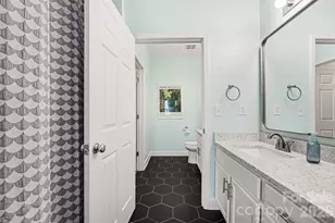 1000 E Woodlawn Rd, Charlotte, NC 28209 - Photo 14