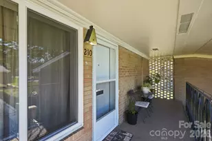 3010 Crosby Rd, Charlotte, NC 28211 - Photo 2