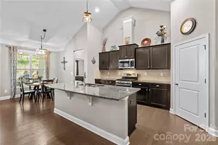 198 Hunters Hill Dr, Statesville, NC 28677 - Photo 10