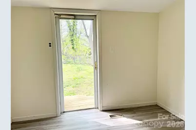 2025 28th Street NE, Hickory, NC 28601 - Photo 8