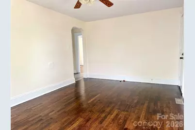 2025 28th Street NE, Hickory, NC 28601 - Photo 10