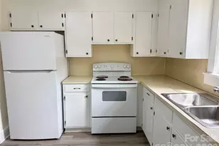 2025 28th St NE, Hickory, NC 28601 - Photo 2