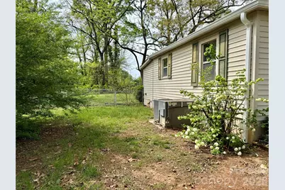 2025 28th Street NE, Hickory, NC 28601 - Photo 14