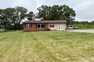 120 Mitch Rd, Union Grove, NC 28689 - Photo 2