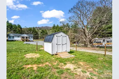 29 Kanes Drive, Hendersonville, NC 28739 - Photo 32