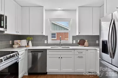 1521 Starbrook Drive, Charlotte, NC 28210 - Photo 6