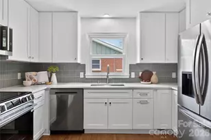 1521 Starbrook Dr, Charlotte, NC 28210 - Photo 6