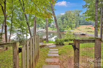 470 Lakeview Shores Loop, Mooresville, NC 28117 - Photo 4
