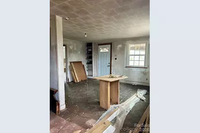 103 Buena Vista Avenue, Statesville, NC 28677 - Photo 2
