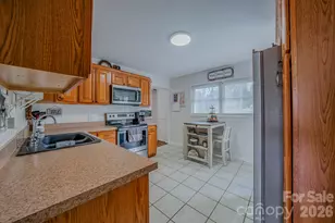 1 Mayfair Dr, Candler, NC 28715 - Photo 16