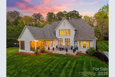 834 9th Avenue NW, Hickory, NC 28601 - Photo 2