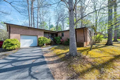 781 23rd Avenue NE, Hickory, NC 28601 - Photo 2