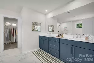 4216 Vis Pne Dr, Charlotte, NC 28215 - Photo 6