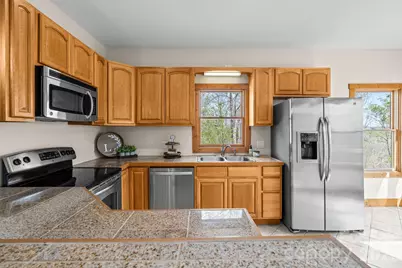 1750 Knollwood Circle, Morganton, NC 28655 - Photo 10