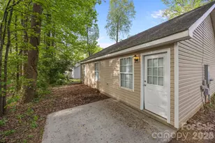 2246 Sunset Blvd, Charlotte, NC 28269 - Photo 30