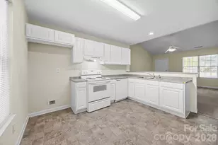 2246 Sunset Blvd, Charlotte, NC 28269 - Photo 14