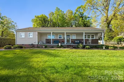 839 W Garrison Boulevard, Gastonia, NC 28052 - Photo 2