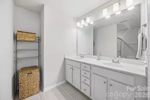 10041 Brittondale Ln, Charlotte, NC 28215 - Photo 12