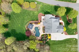 104 Elizabeth Brook Dr, Davidson, NC 28036 - Photo 2