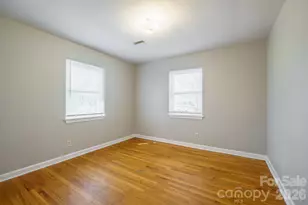 829 4th Ave SW, Hickory, NC 28602 - Photo 14