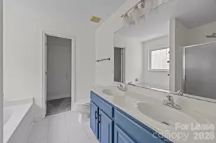 1321 Burtonwood Cir, Charlotte, NC 28212 - Photo 18