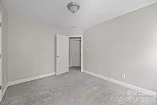 1321 Burtonwood Cir, Charlotte, NC 28212 - Photo 20