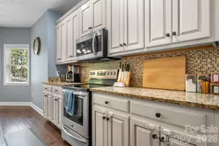 4525 18th St Ln NE, Hickory, NC 28601 - Photo 8