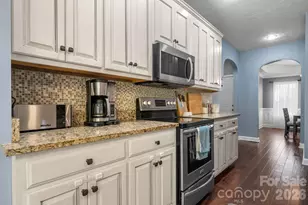 4525 18th St Ln NE, Hickory, NC 28601 - Photo 10