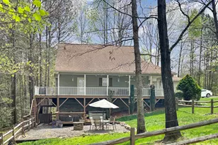 5106 Hanging Rock Ct, Hickory, NC 28601 - Photo 4