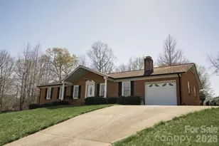 2465 Wellington Dr, Gastonia, NC 28054 - Photo 2