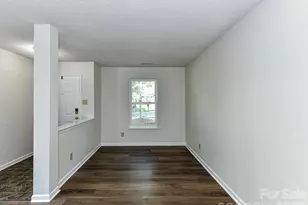 7144 Sycamore Grove Ct, Charlotte, NC 28227 - Photo 6