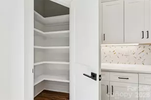 426 E 19th St, Charlotte, NC 28206 - Photo 10