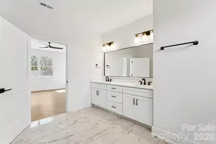 426 E 19th St, Charlotte, NC 28206 - Photo 18