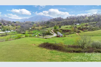 618 Beaverdam Street, Canton, NC 28716 - Photo 2