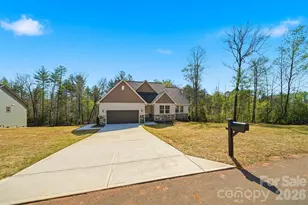 2422 Kimberly Ave, Morganton, NC 28655 - Photo 4