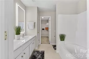 6526 Jupiter Ln, Charlotte, NC 28213 - Photo 20