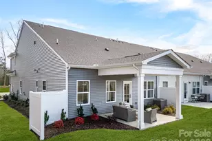 11154 Emerson Lndg Dr, Charlotte, NC 28214 - Photo 24