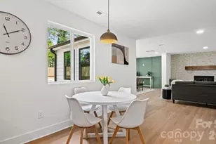 7234 Rollingridge Dr, Charlotte, NC 28211 - Photo 10