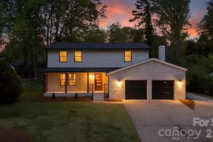 7234 Rollingridge Dr, Charlotte, NC 28211 - Photo 2