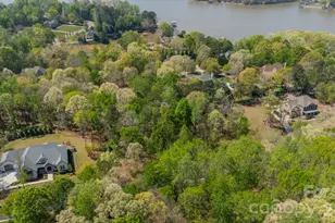 8113 Bay View Ln, Belmont, NC 28012 - Photo 4