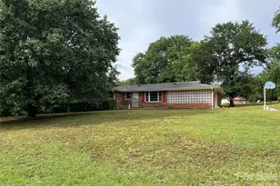 649 Pine St, Forest City, NC 28043 - Photo 2